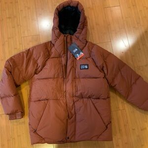 NWT Mens Mountain Hardwear Nevadan Puffer Jacket. Size medium